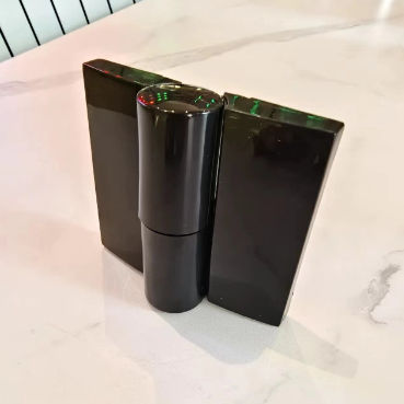 Modern Style Toilet Cubicle Hardware with Hinged/Sliding Door Style and Easy to Clean Stainless Steel Construction